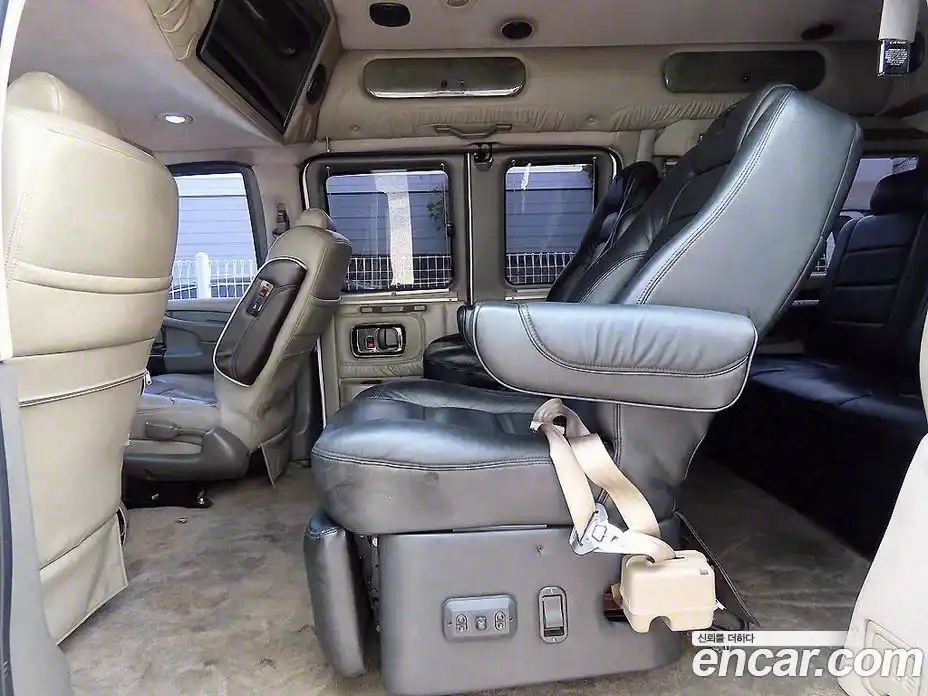 Chevrolet Express Van 2006 5.3 Автомат в Москве № 260704, фото 6