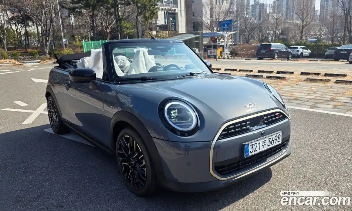 Mini Cooper Convertible 2025 2.0 Автомат в Москве № 271705, фото 15