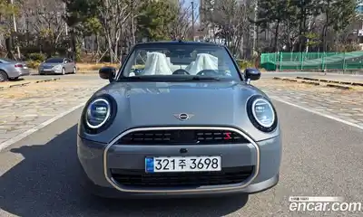 Mini Cooper Convertible 2025 2.0 Автомат в Москве № 271705, миниатюра 3