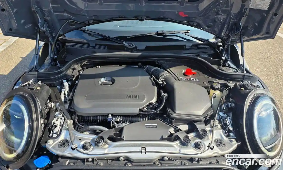 Mini Cooper Convertible 2025 2.0 Автомат в Москве № 271705, фото 6