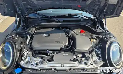 Mini Cooper Convertible 2025 2.0 Автомат в Москве № 271705, миниатюра 6