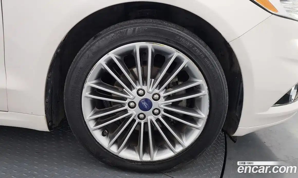 Ford Fusion 2013 2.0 Автомат в Москве № 273440, фото 5