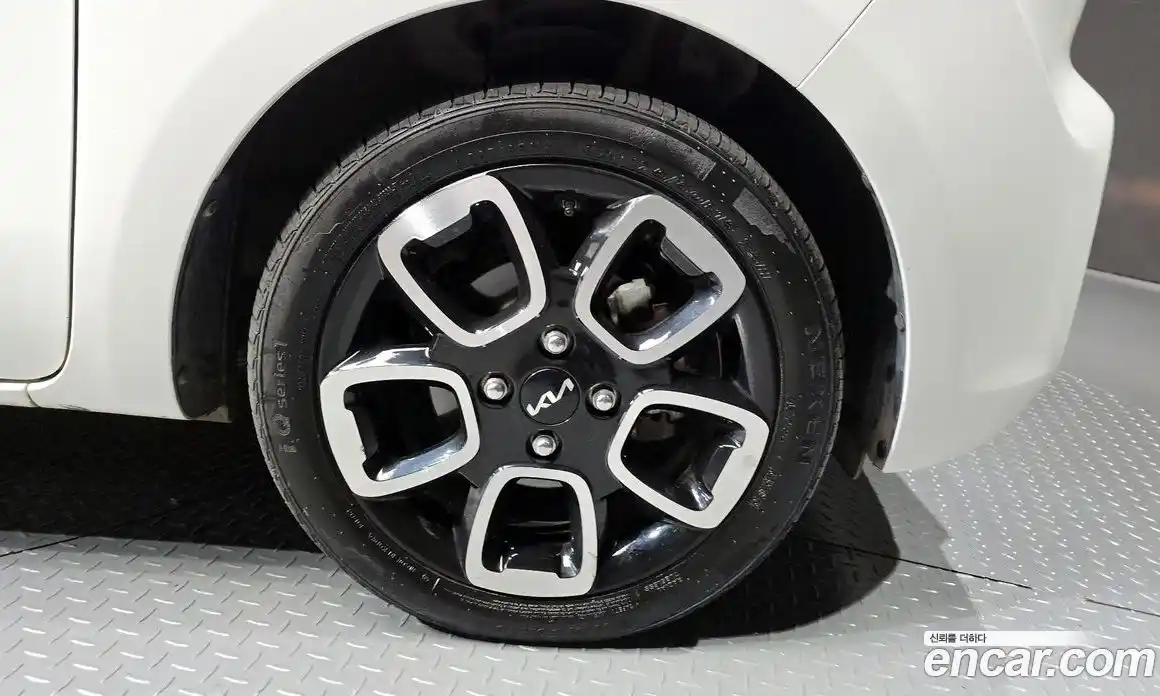 Kia Ray 2022 1.0 Автомат в Москве № 287885, фото 16