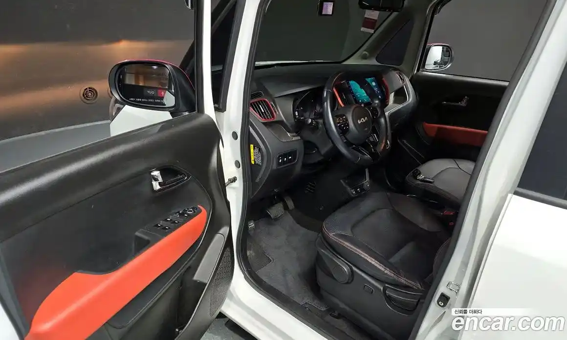 Kia Ray 2022 1.0 Автомат в Москве № 287885, фото 17