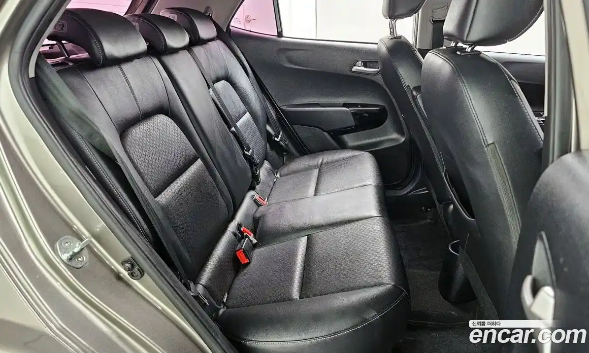 Kia Morning 2018 1.0 Автомат в Москве № 288465, фото 16