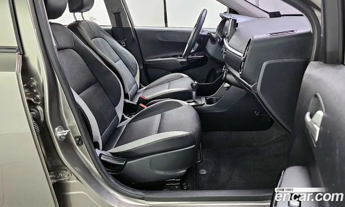 Kia Morning 2018 1.0 Автомат в Москве № 288465, фото 19