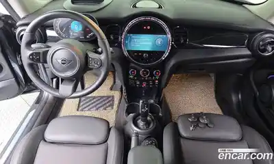 Mini Cooper 2023 1.5 Автомат в Москве № 299418, миниатюра 7