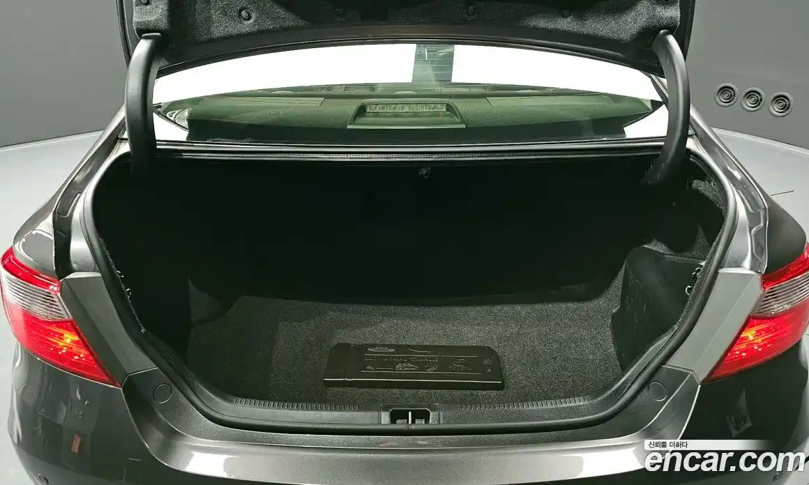 Toyota Camry 2017 2.5 Автомат в Москве № 302501, фото 15