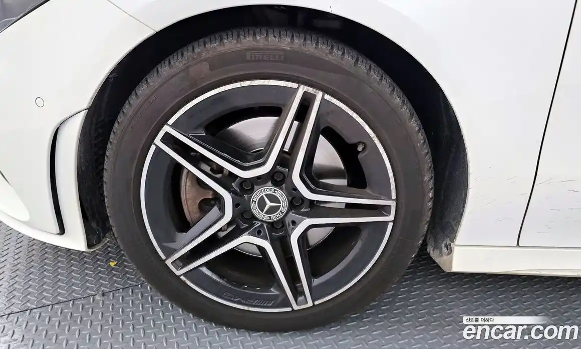 Mercedes-Benz CLA-Class 2022 2.0 Автомат в Москве № 311452, фото 15