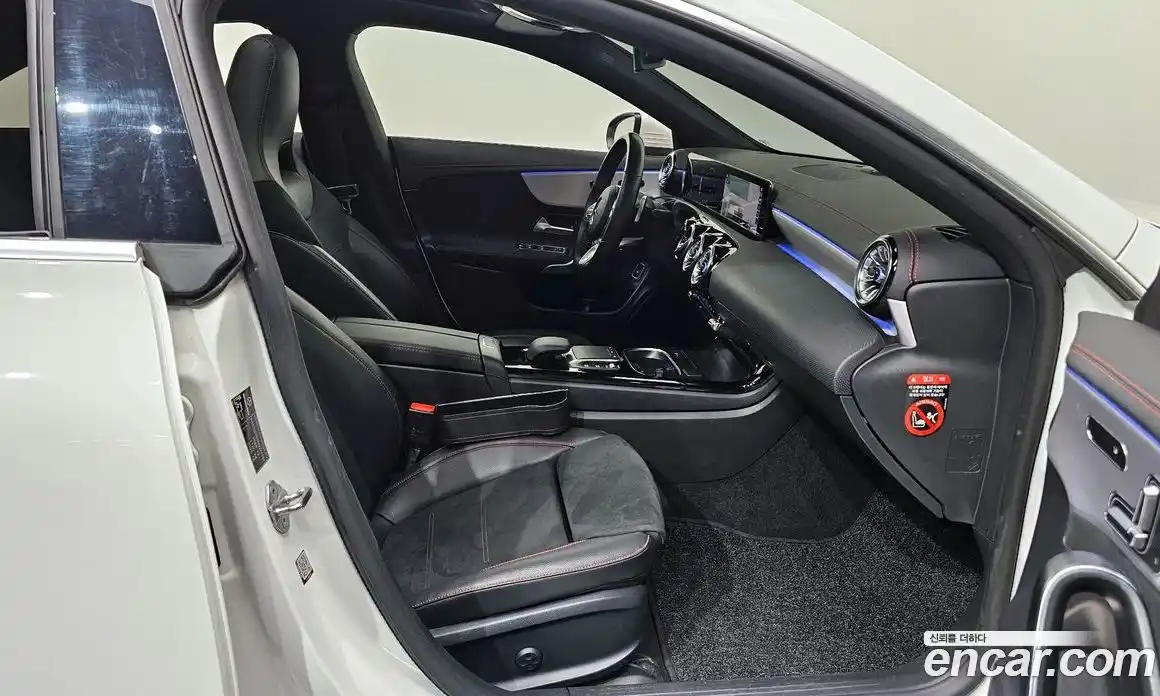 Mercedes-Benz CLA-Class 2022 2.0 Автомат в Москве № 311452, фото 18