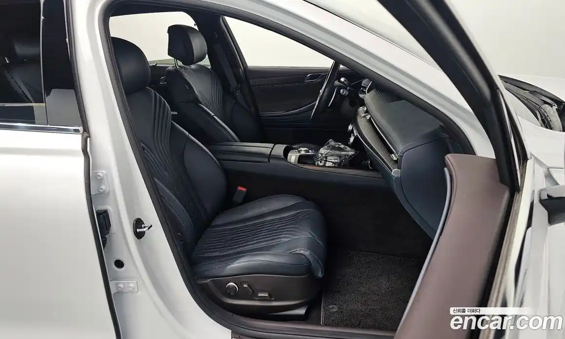 Genesis G80 2023 2.5 Автомат в Москве № 316611, фото 10