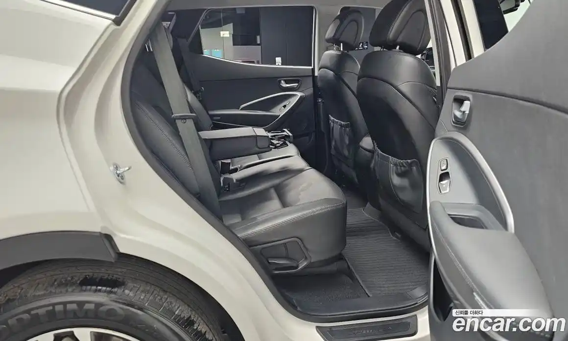 Hyundai Santa Fe 2013 2.0 Автомат в Москве № 320098, фото 11