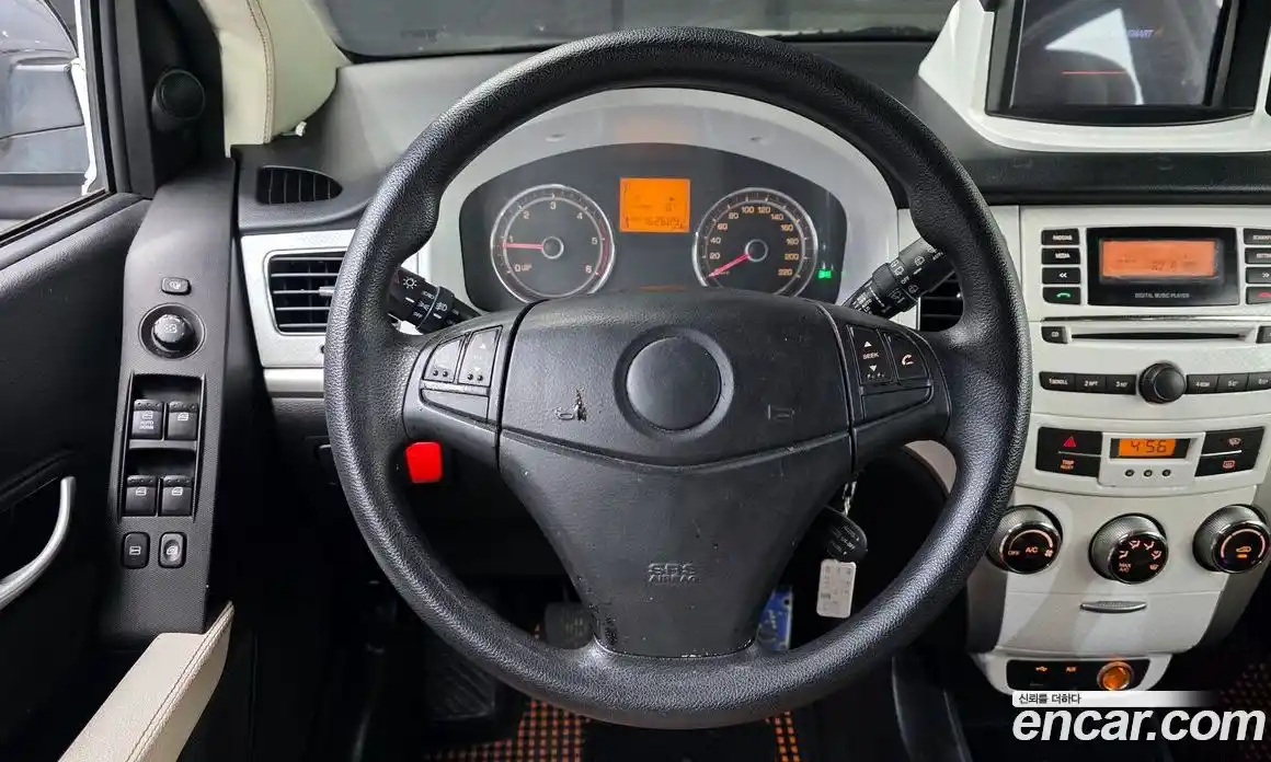 SsangYong Korando 2012 2.0 Механическая в Москве № 32526, фото 17