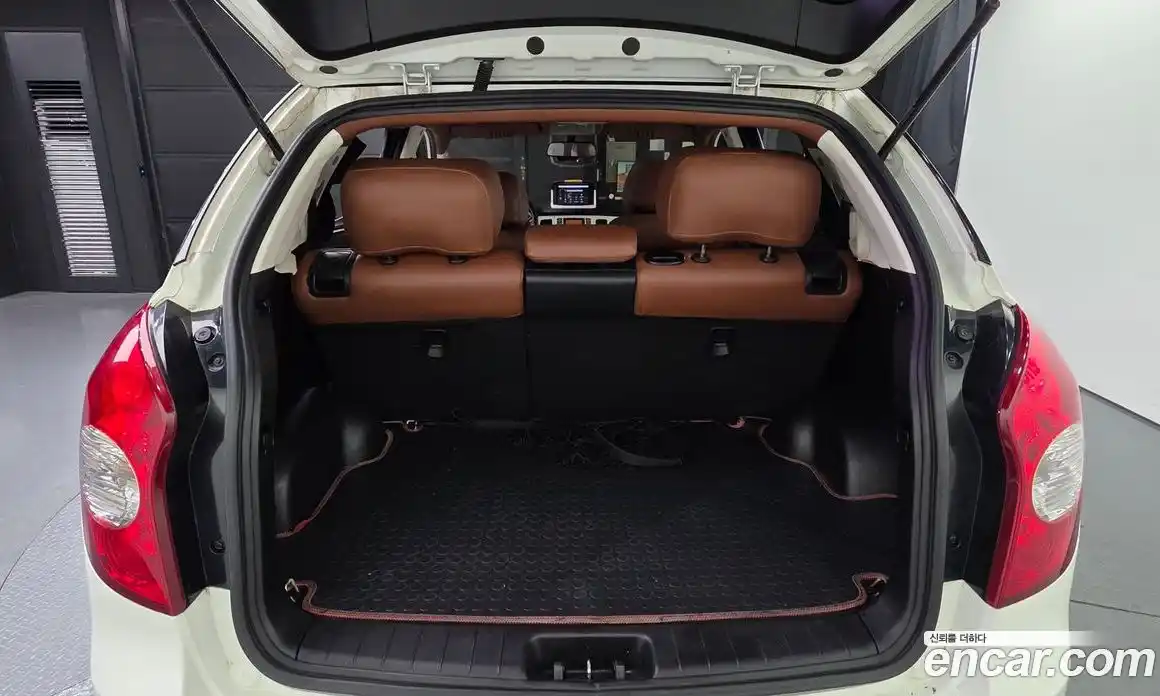 SsangYong Korando 2012 2.0 Механическая в Москве № 32526, фото 19