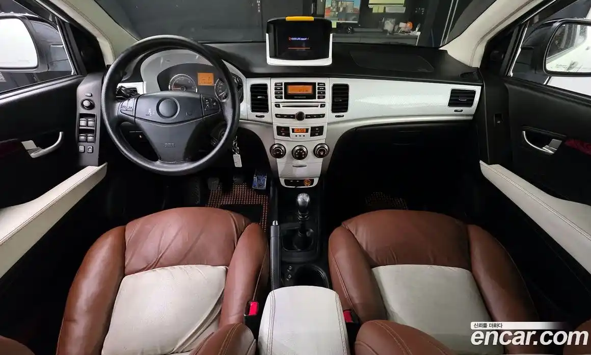 SsangYong Korando 2012 2.0 Механическая в Москве № 32526, фото 7