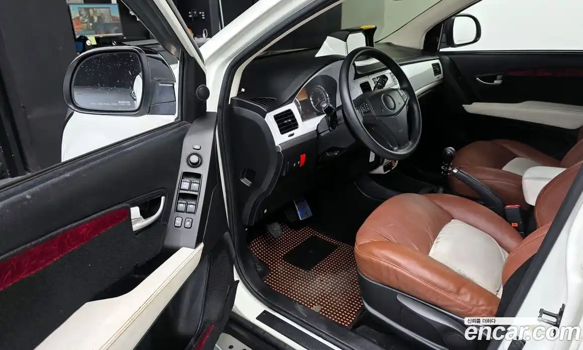 SsangYong Korando 2012 2.0 Механическая в Москве № 32526, фото 10