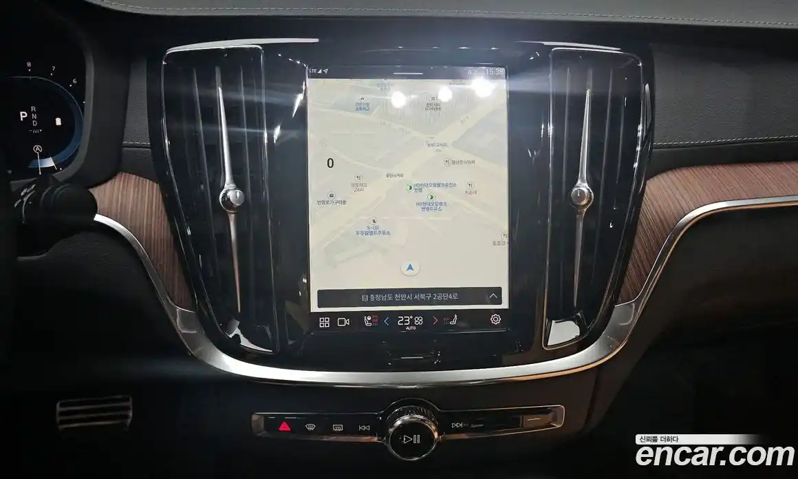 Volvo S60 2024 2.0 Автомат в Москве № 326027, фото 16