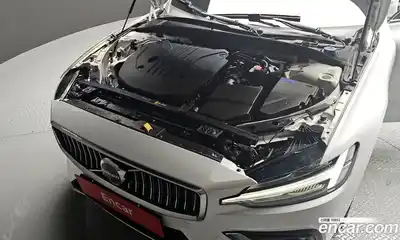 Volvo S60 2024 2.0 Автомат в Москве № 326027, миниатюра 3