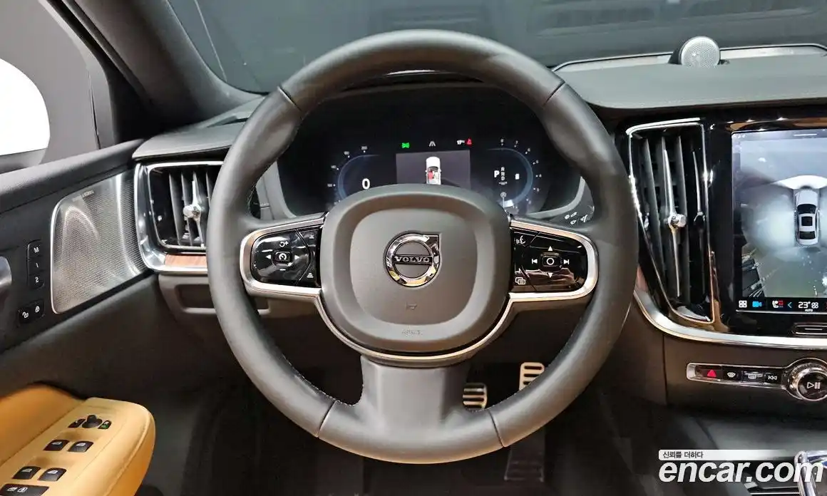 Volvo S60 2024 2.0 Автомат в Москве № 326027, фото 6