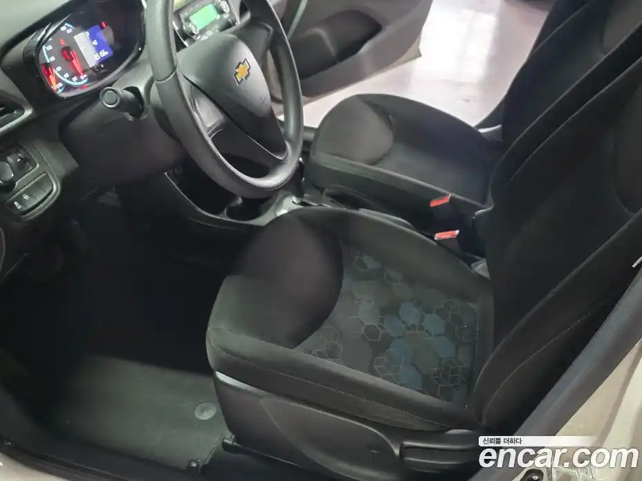 Chevrolet Spark 2018 1.0 Автомат в Москве № 327938, фото 9