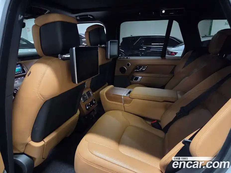 Land Rover Range-Rover 2018 4.4 Автомат в Москве № 333893, фото 12