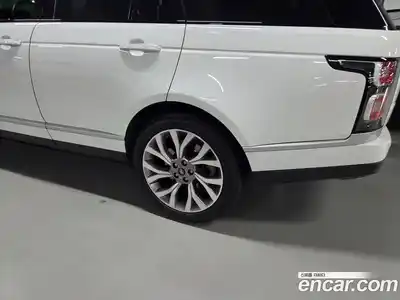 Land Rover Range-Rover 2018 4.4 Автомат в Москве № 333893, миниатюра 5