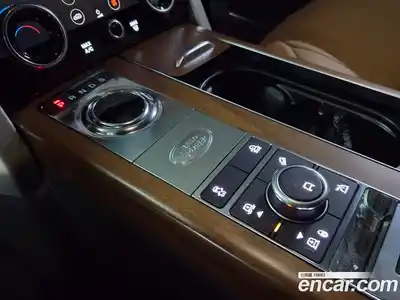 Land Rover Range-Rover 2018 4.4 Автомат в Москве № 333893, миниатюра 9