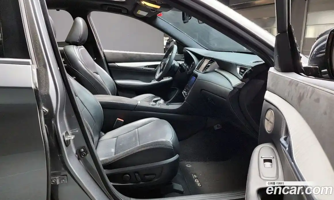 Infiniti QX50 2019 2.0 Автомат в Москве № 335940, фото 17
