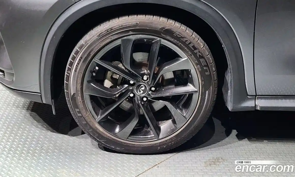 Infiniti QX50 2019 2.0 Автомат в Москве № 335940, фото 18