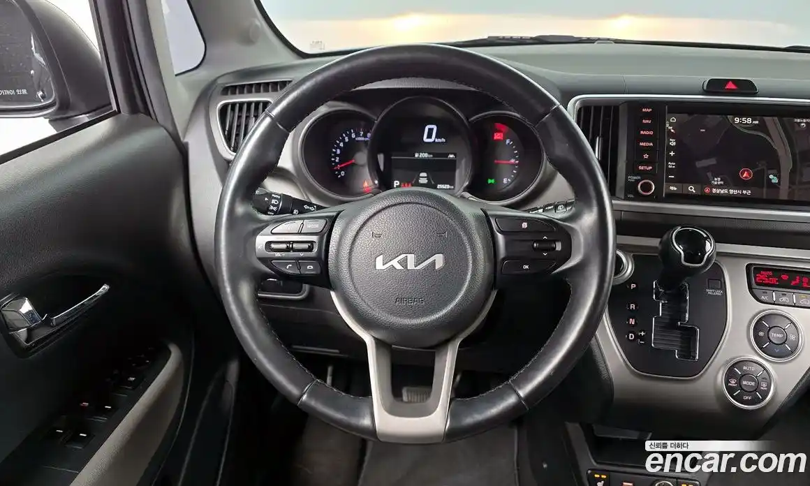 Kia Ray 2022 1.0 Автомат в Москве № 337908, фото 20