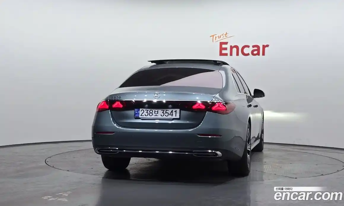 Mercedes-Benz E-Class 2025 2.0 Автомат в Москве № 338003, фото 3