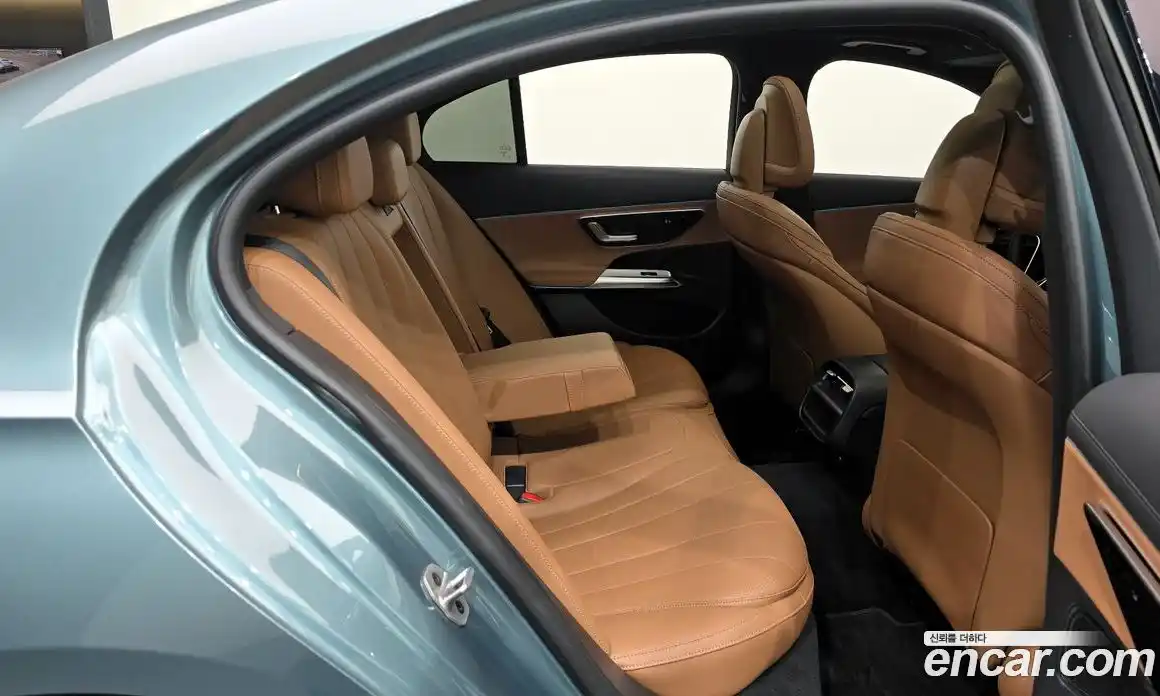 Mercedes-Benz E-Class 2025 2.0 Автомат в Москве № 338003, фото 4