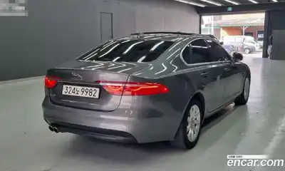 Jaguar XF 2017 2.0 Автомат в Москве № 344372, миниатюра 2