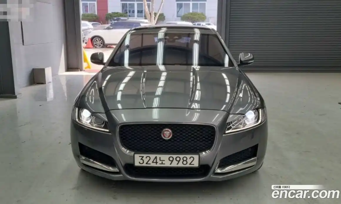 Jaguar XF 2017 2.0 Автомат в Москве № 344372, фото 3
