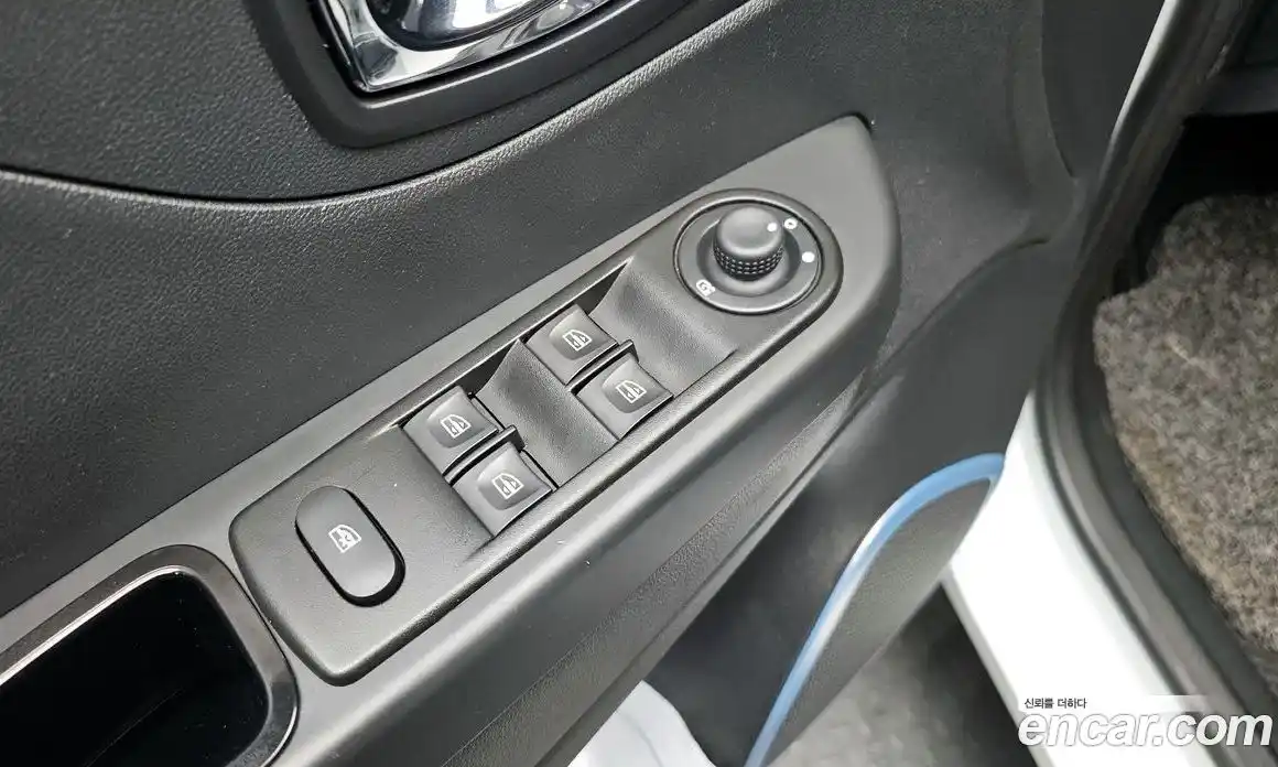 Renault QM3 2017 1.5 Автомат в Москве № 356810, фото 19