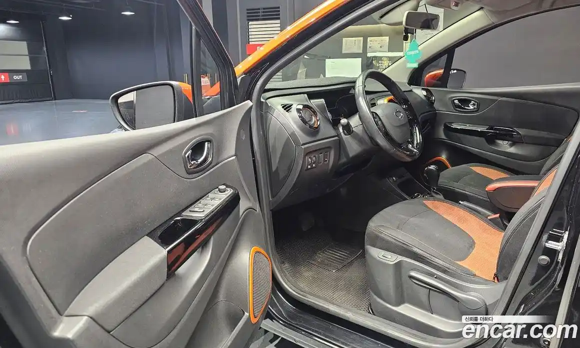 Renault QM3 2015 1.5 Автомат в Москве № 357630, фото 11