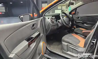 Renault QM3 2015 1.5 Автомат в Москве № 357630, миниатюра 11