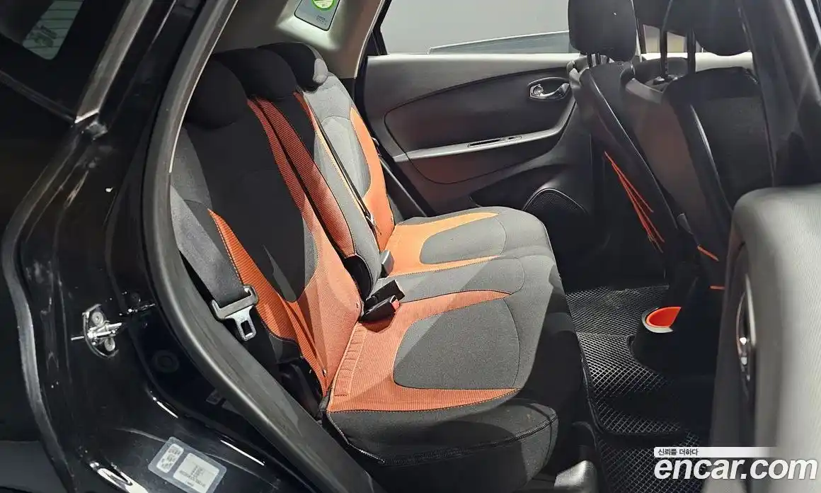 Renault QM3 2015 1.5 Автомат в Москве № 357630, фото 12