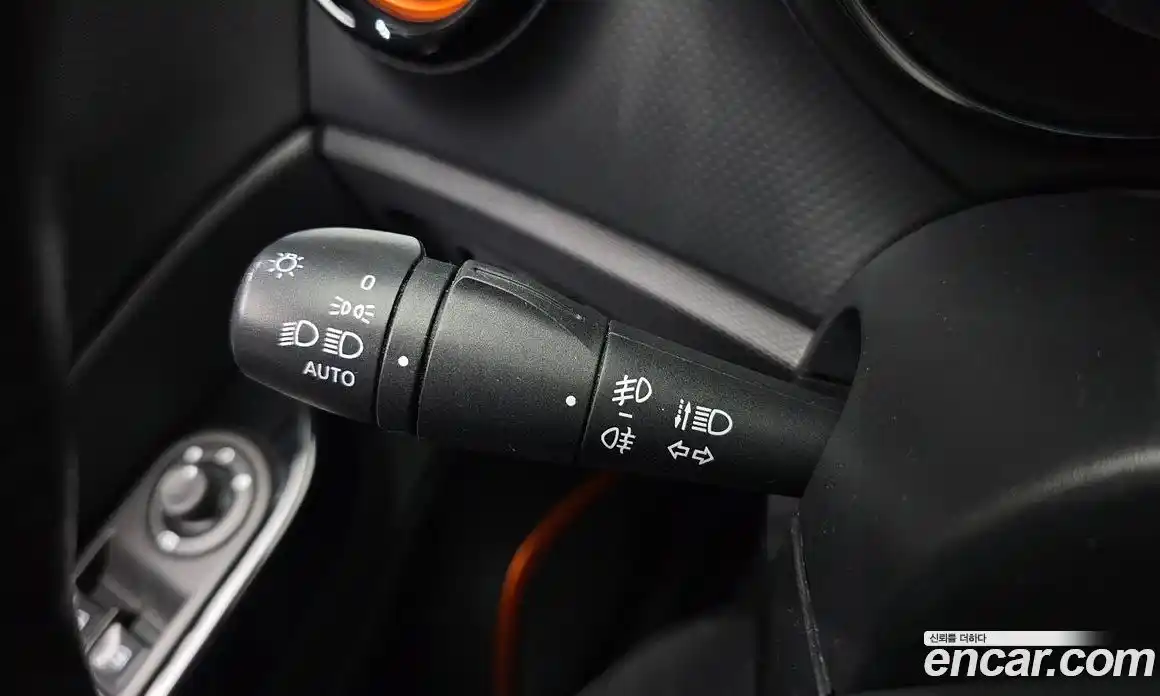 Renault QM3 2015 1.5 Автомат в Москве № 357630, фото 17