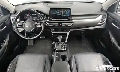 Kia Seltos 2023 1.6 Автомат в Москве № 361999, миниатюра 7
