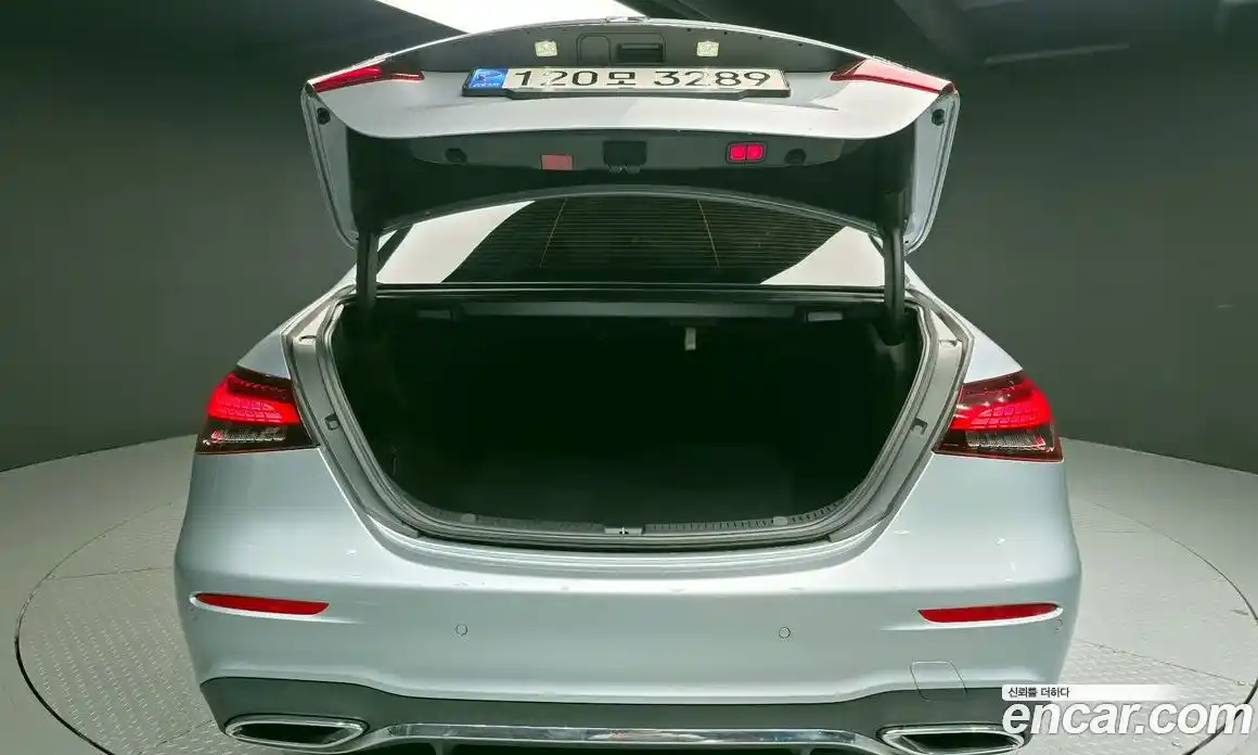 Mercedes-Benz E-Class 2022 2.0 Автомат в Москве № 369235, фото 20