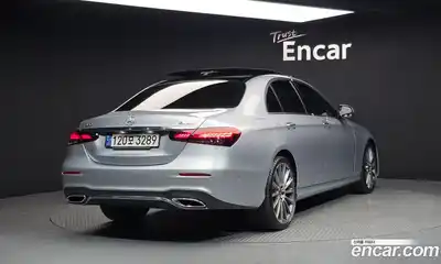 Mercedes-Benz E-Class 2022 2.0 Автомат в Москве № 369235, миниатюра 2