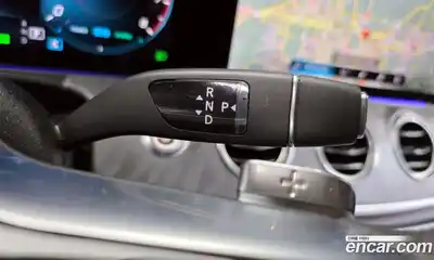 Mercedes-Benz E-Class 2022 2.0 Автомат в Москве № 369235, миниатюра 9