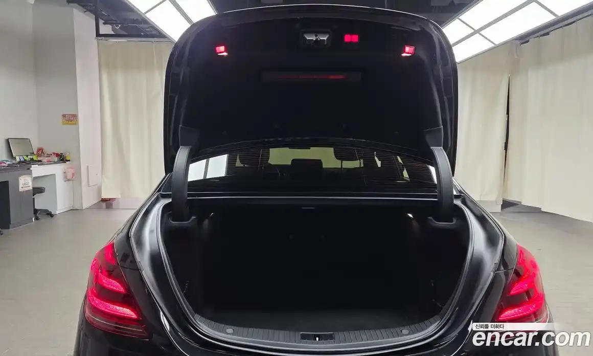 Mercedes-Benz S-Class 2018 2.9 Автомат в Москве № 388648, фото 20