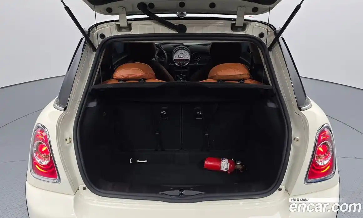 Mini Cooper 2011 1.6 Автомат в Москве № 396564, фото 20