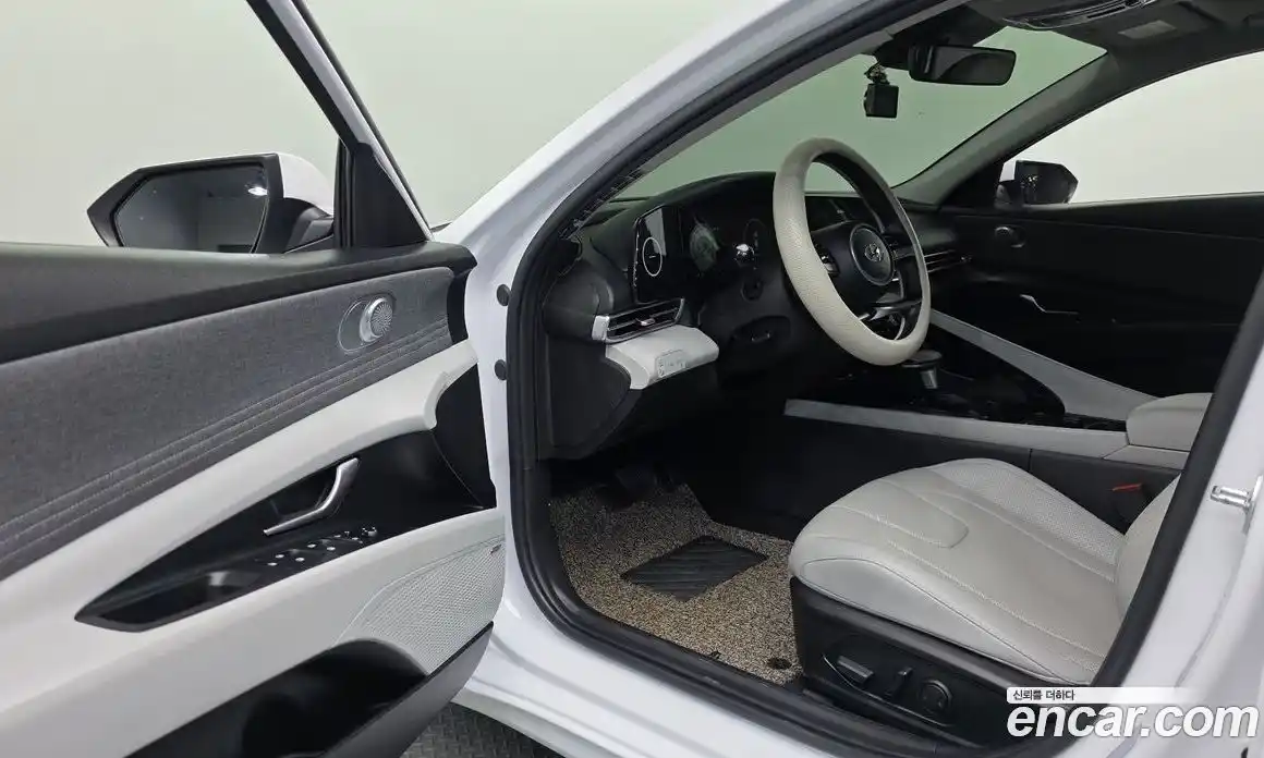 Hyundai Avante 2021 1.6 Автомат в Москве № 397438, фото 12