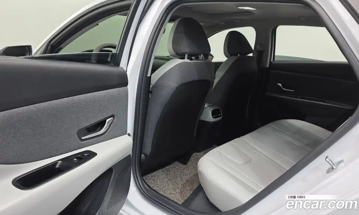 Hyundai Avante 2021 1.6 Автомат в Москве № 397438, фото 17