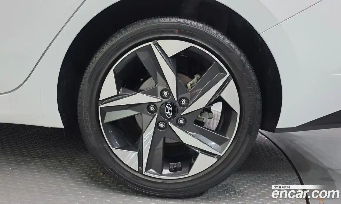 Hyundai Avante 2021 1.6 Автомат в Москве № 397438, фото 5