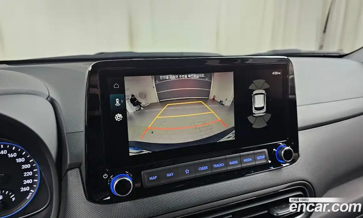 Hyundai Kona 2021 1.6 Автомат в Москве № 3989, фото 4