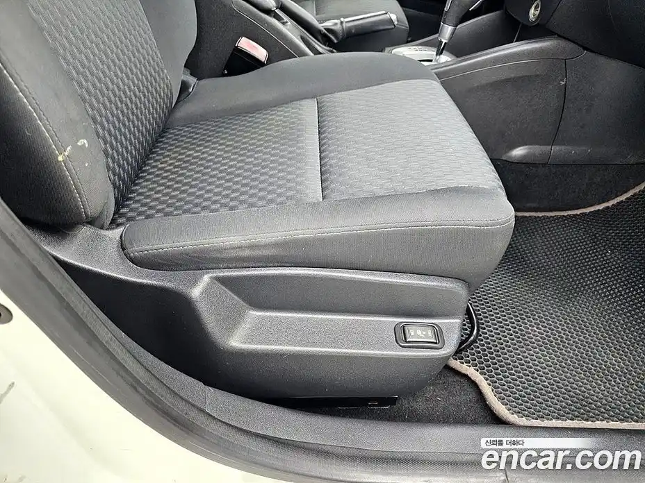 Renault SM3 2010 1.6 Автомат в Москве № 402159, фото 15